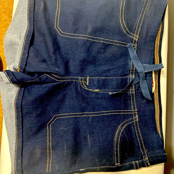 Lei Dark Wash Casual Denim High~Waisted Jean Shorts Size Large - Picture 2 of 6